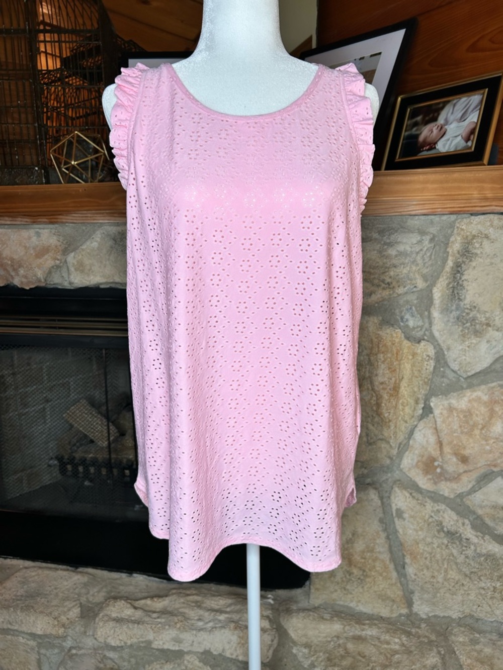 SSYS Light Pink Eyelet Ruffle Racerback Active Tank Top - Picture 6 of 10